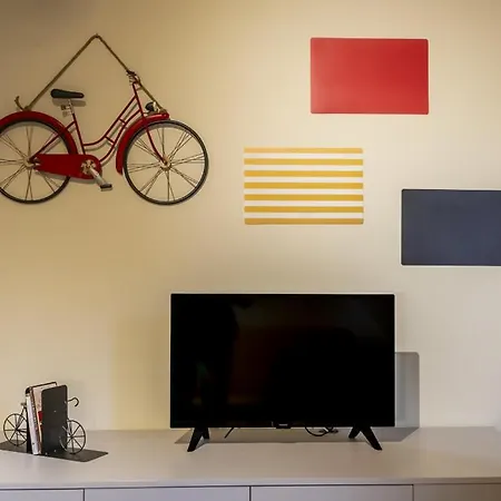 Colibri - Design Parking Apartment